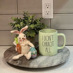 NWT - RAE DUNN “I DON’T CARROT ALL” Speckled Easter Mug
